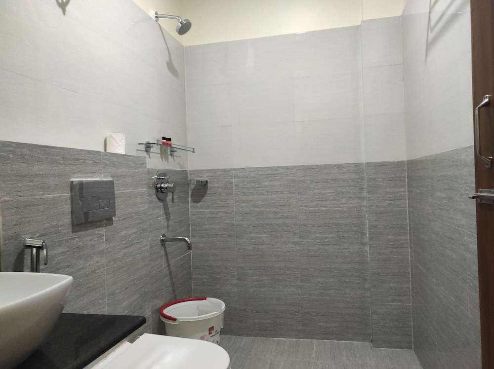 Executive Room - Photo 3