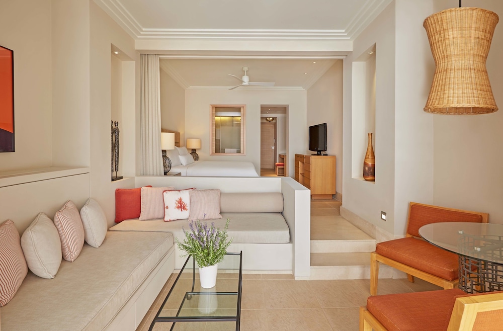 Superior Infinity Room, 2 Twin Beds, Non Smoking, Garden View