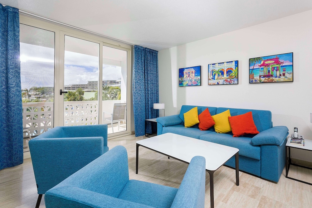 Suite, 2 Bedrooms, 2 Bathrooms, Ocean View photo 3