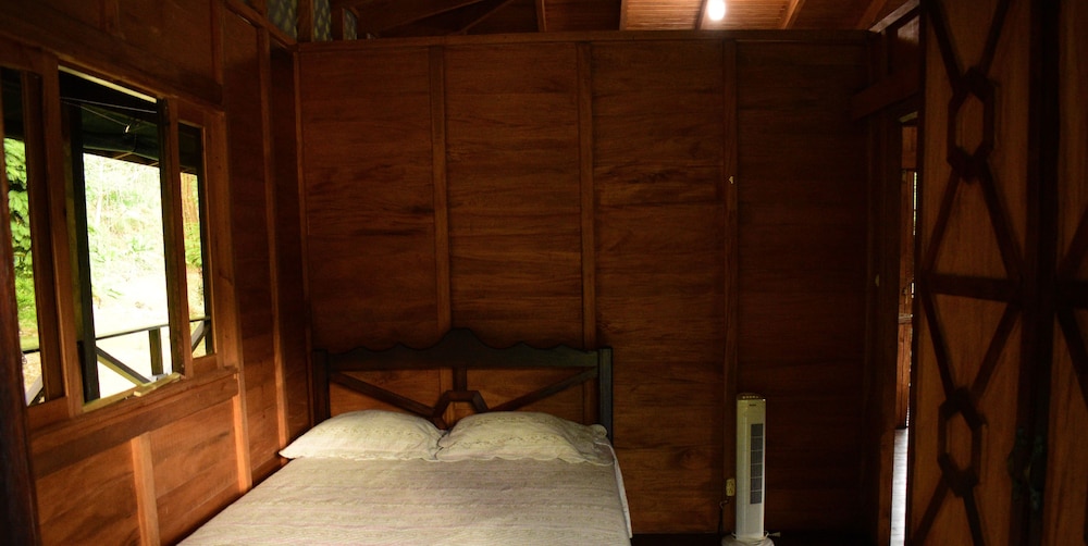 Basic Cabin, Lake View photo 3