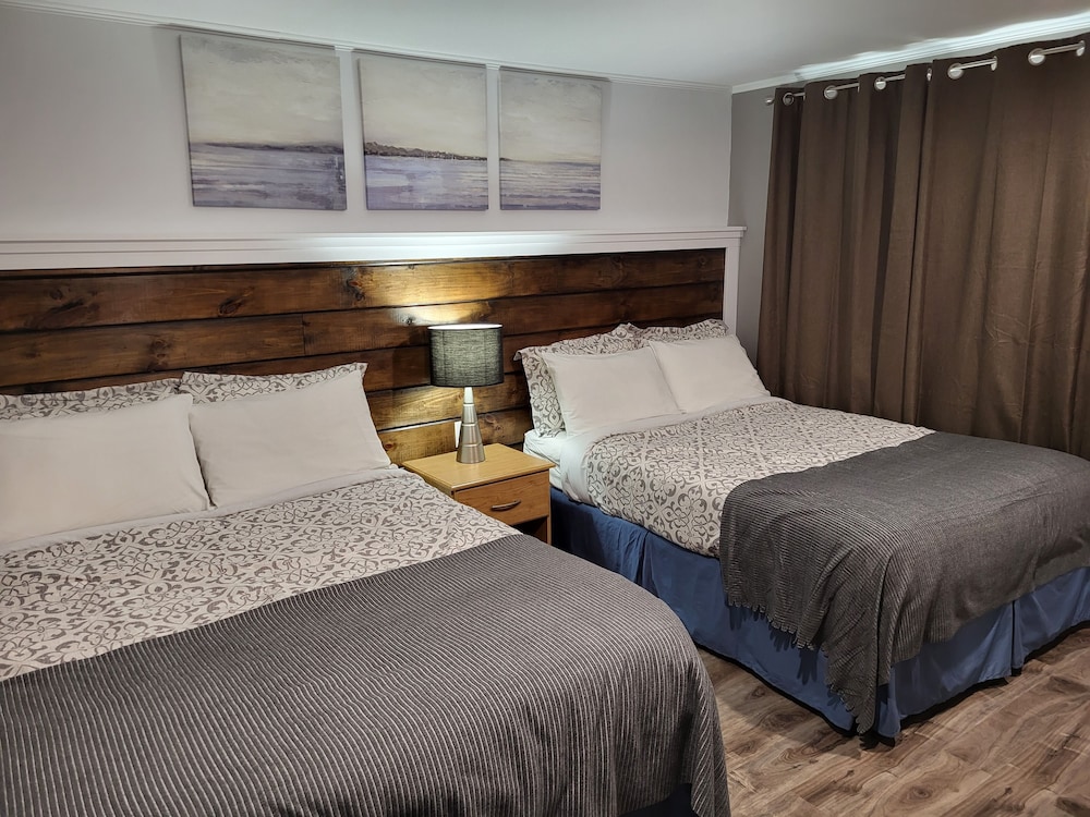 Superior Double Room, 2 Double Beds photo 2