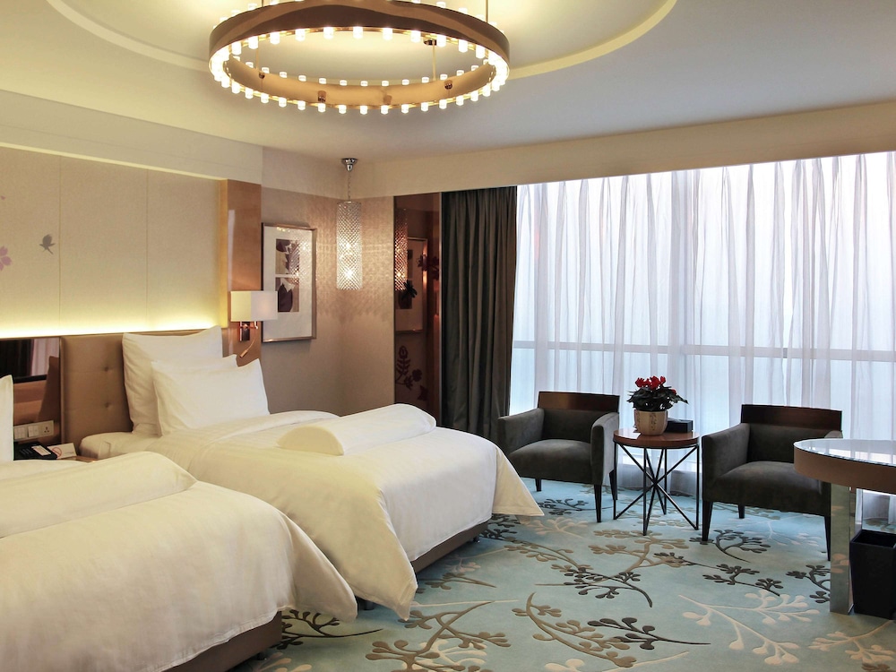 Executive Deluxe Twin Room photo 3