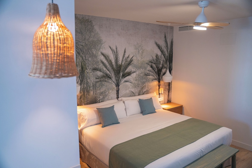 Exclusive Studio, Pool Access, Ground Floor photo 2