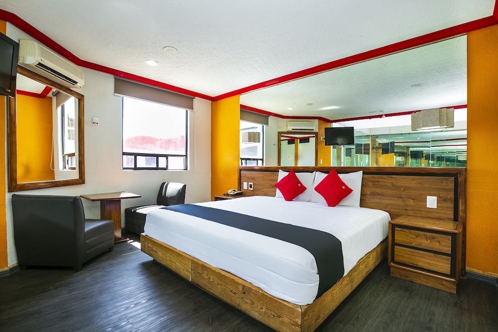 Deluxe Room - Photo 1