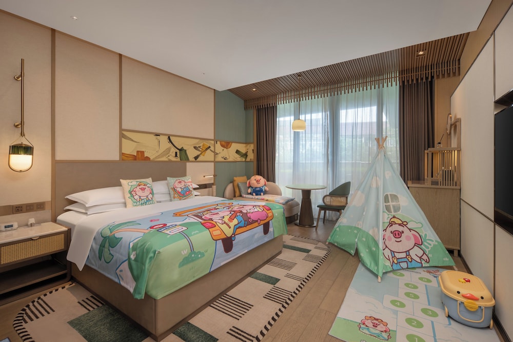 Standard Room, 1 King Bed (Kids Theme)