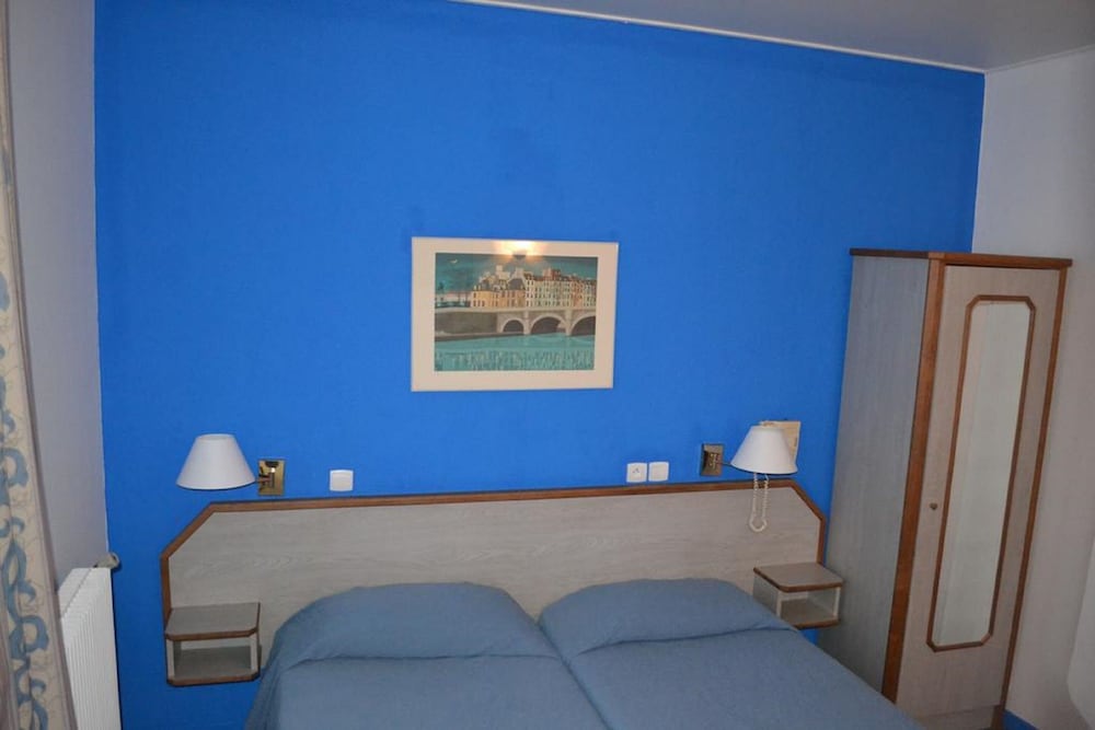 Standard Room, 2 Twin Beds photo 3