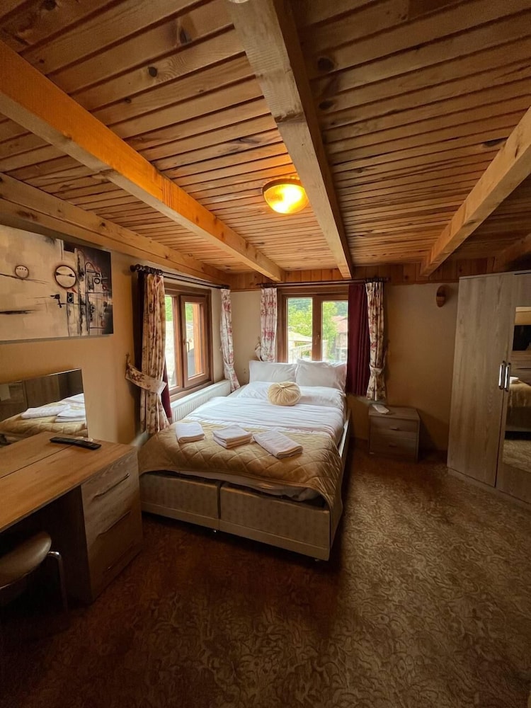 Elite Room, Mountain View