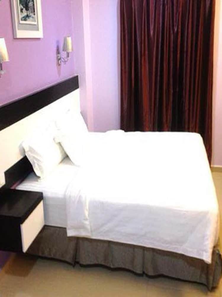 Deluxe Room, 1 King Bed