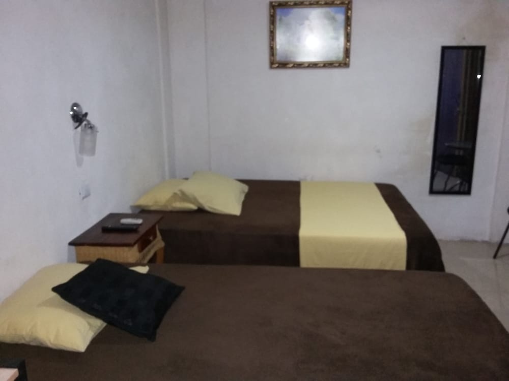 Standard Triple Room, 1 Bedroom, Refrigerator photo 3