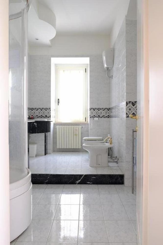 Quadruple Room, Shared Bathroom photo 2