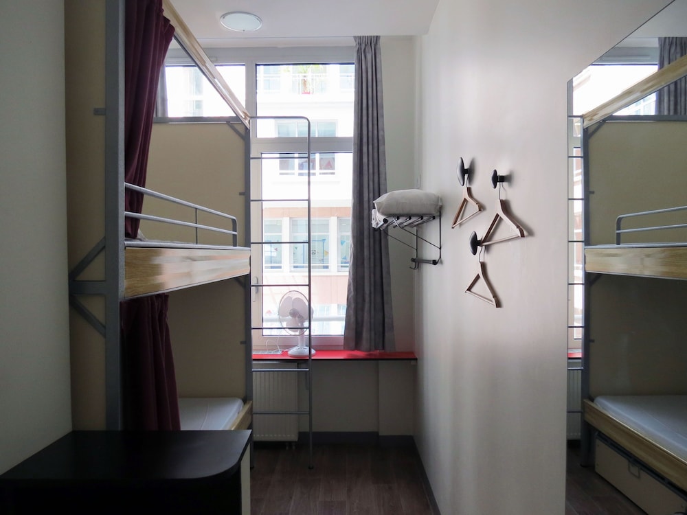 Twin Room, Private Bathroom (2 bunk beds ) photo 2