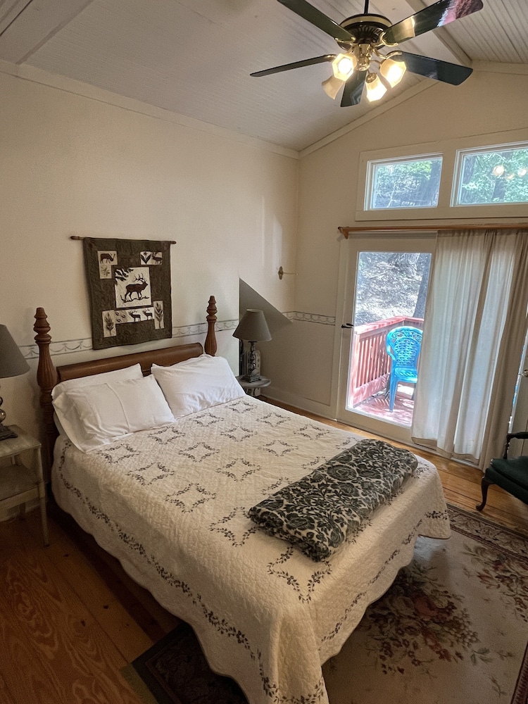 Room 5 photo 1