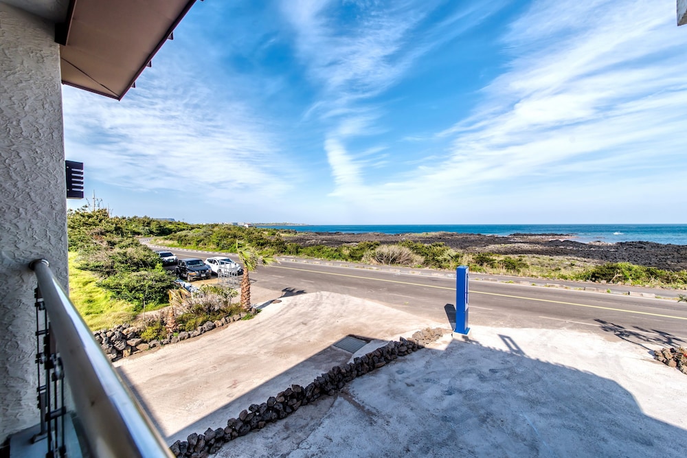 Deluxe Double Room, Ocean View - Photo 4