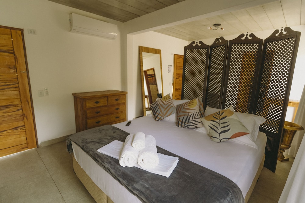 Super Luxury Suite With Bathtub photo 2