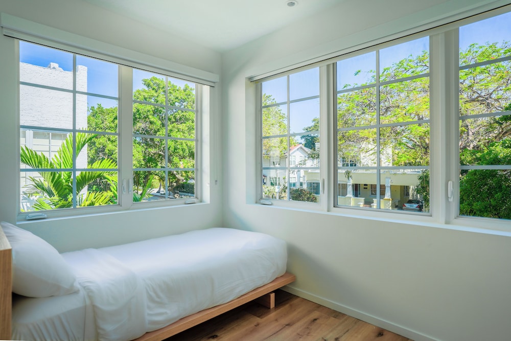 Design Apartment, Multiple Bedrooms photo 1