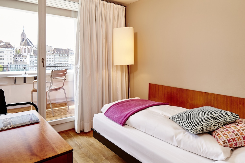 Single Room, River View