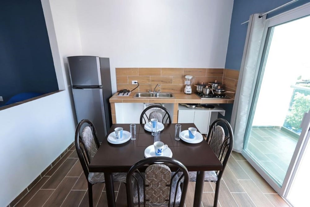 Junior Suite with Balcony - Photo 7