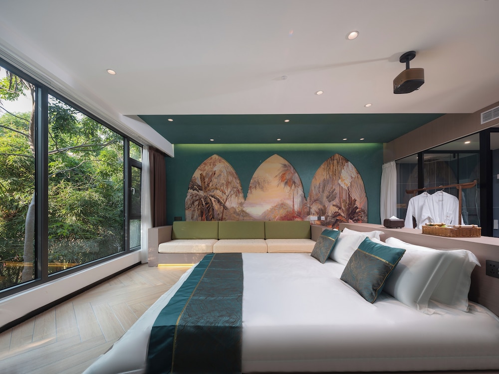Deluxe Double Room, Garden View