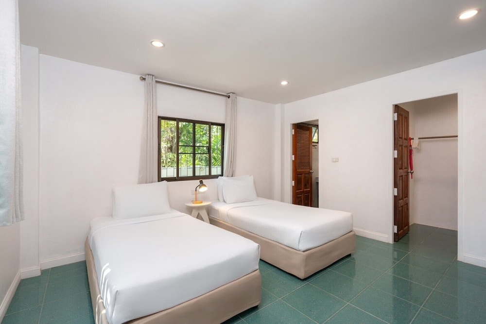 Three Bedroom Family Suite with Private Pool photo 3