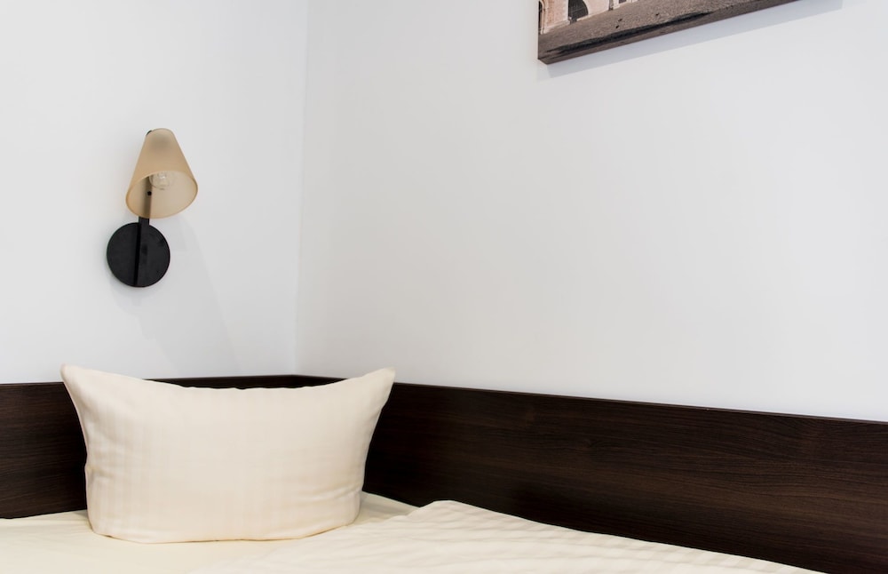 Basic Single Room