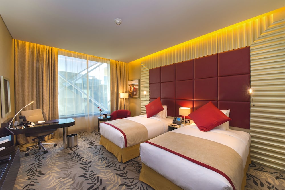 Standard Room, 2 Twin Beds, City View