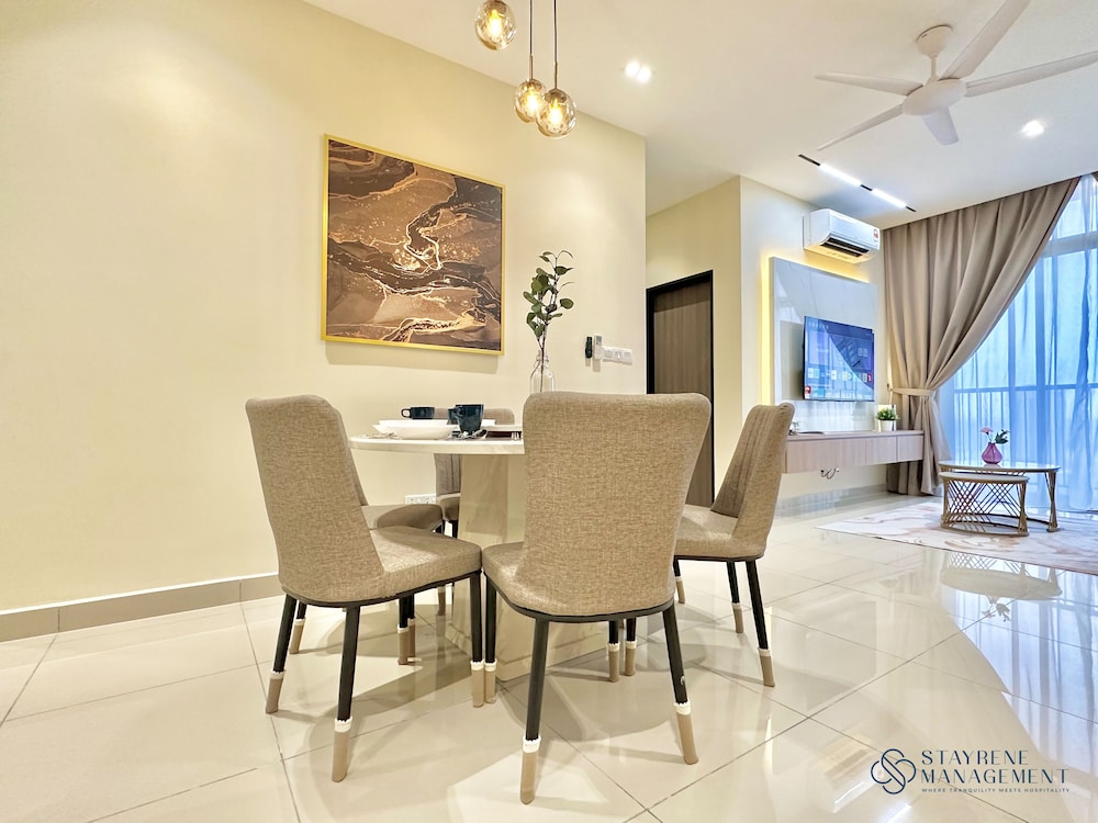 Comfort Apartment, 2 Bedrooms, Balcony, City View