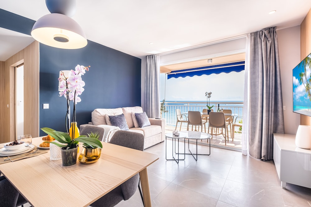 Apartamento de Diseño, 4 Dormitorios, Vista al Mar