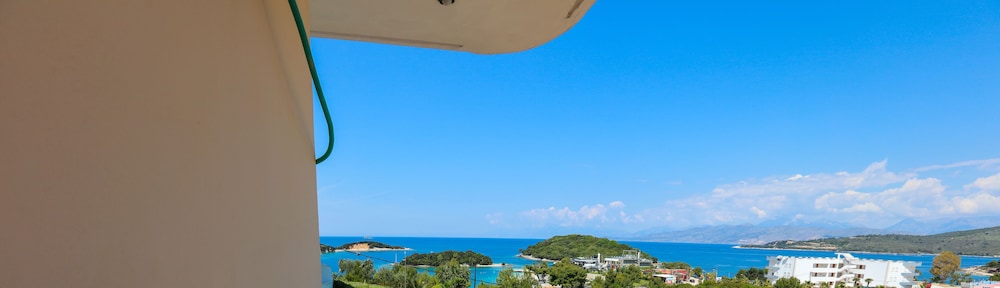 Sea View, beach side Apartment R12