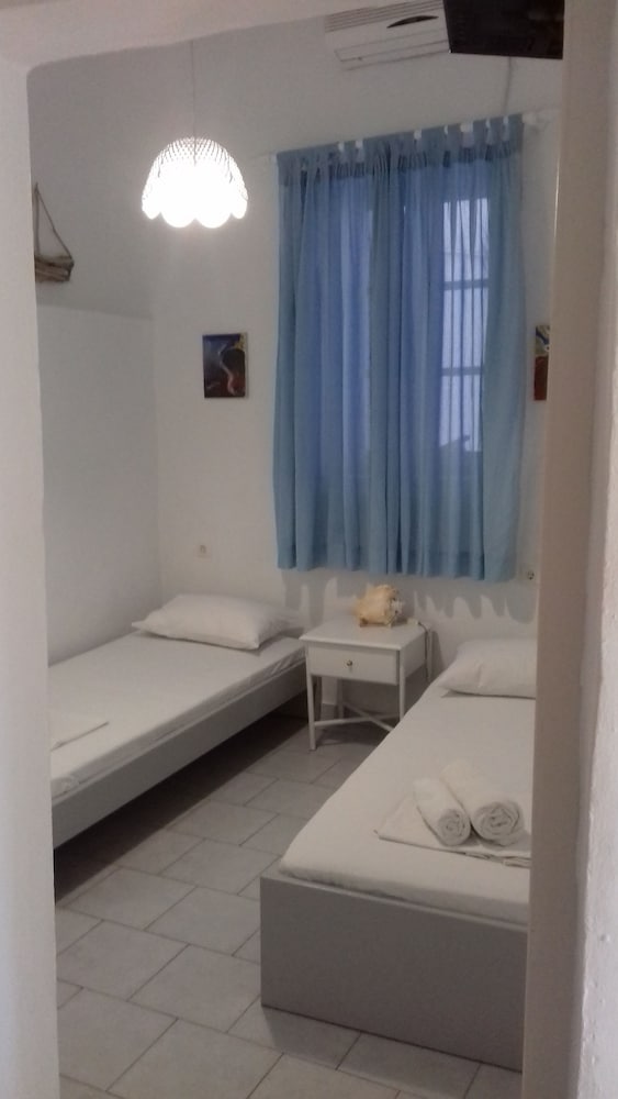 Economy Double Room photo 1