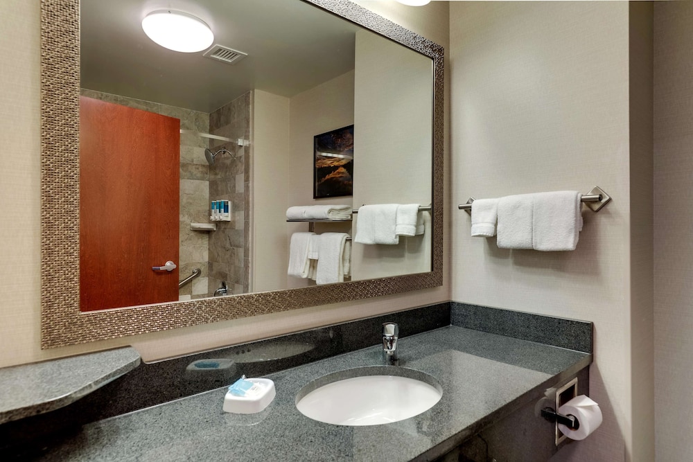 Suite, Multiple Beds, Refrigerator & Microwave (2 rooms)