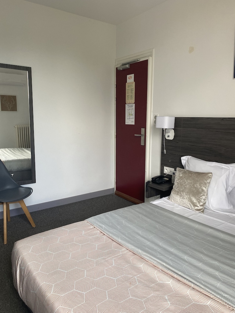 Standard Double Room - Photo 6