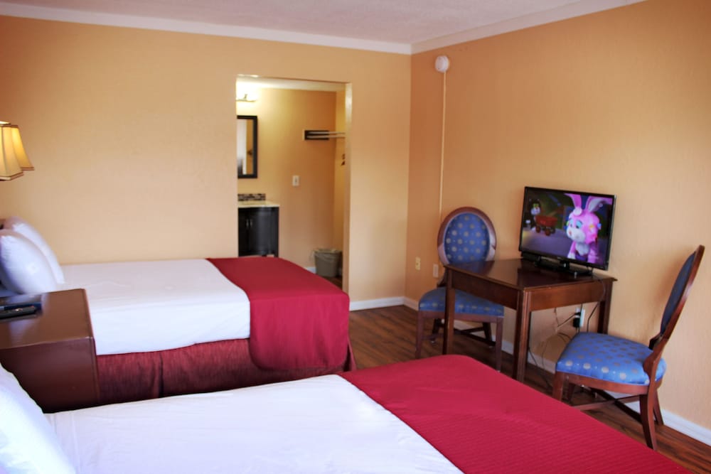 Economy Room, 2 Double Beds photo 2