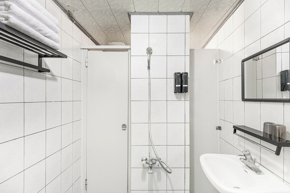 Two-Bedroom Suite - Photo 14