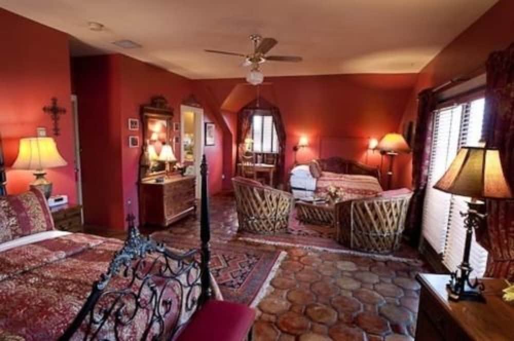 Room 12 photo 2
