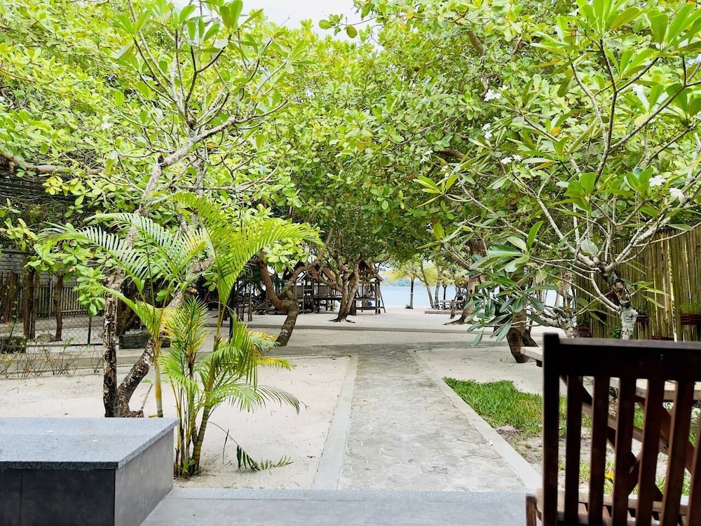Deluxe Twin Room, Sea View photo 3