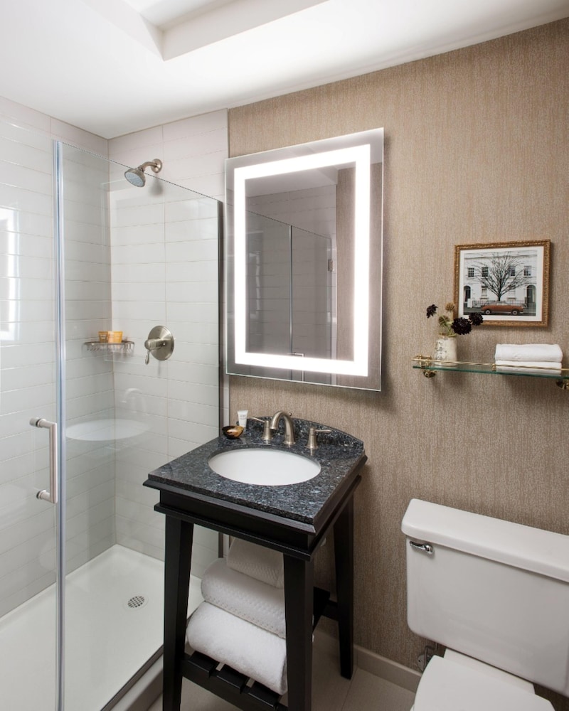 Room, 2 Queen Beds (Gold Coast View) - Photo 3