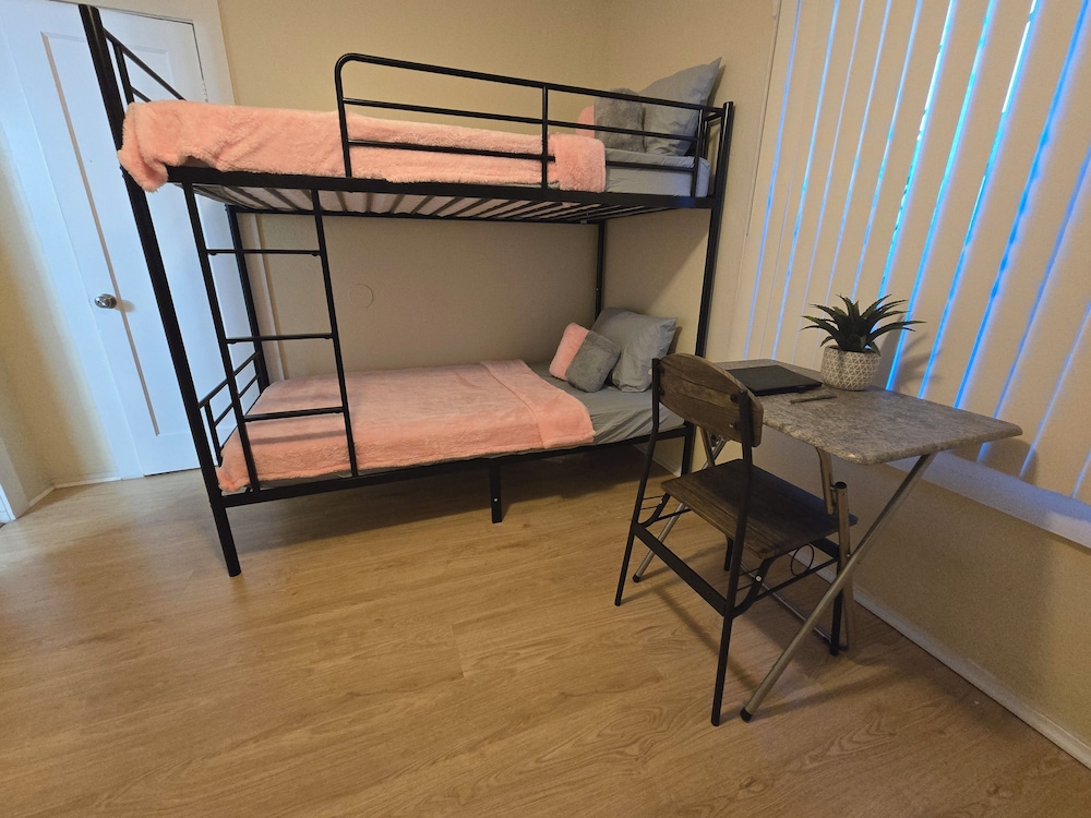 Shared Dormitory, Women only photo 1