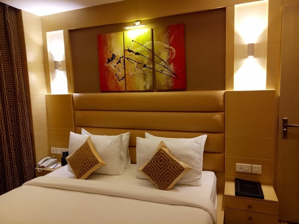 Dynasty Suite photo 2