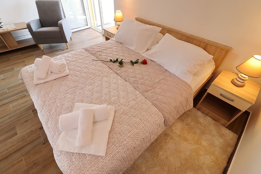 Apartment (Comfort One Bedroom Apartment with Ba)