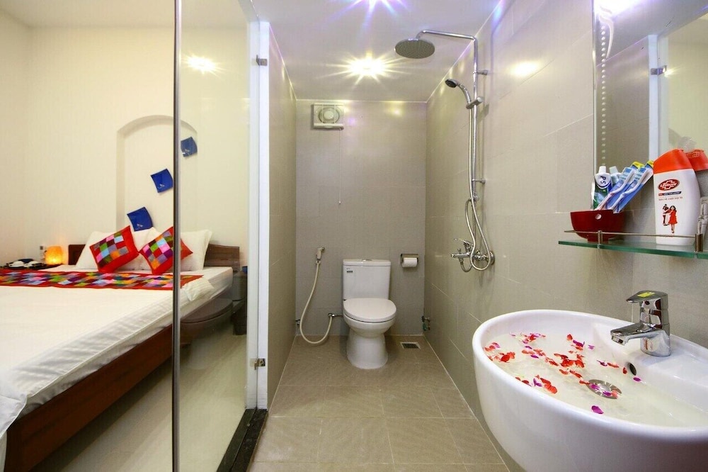 Deluxe Double Room, 1 Queen Bed photo 2