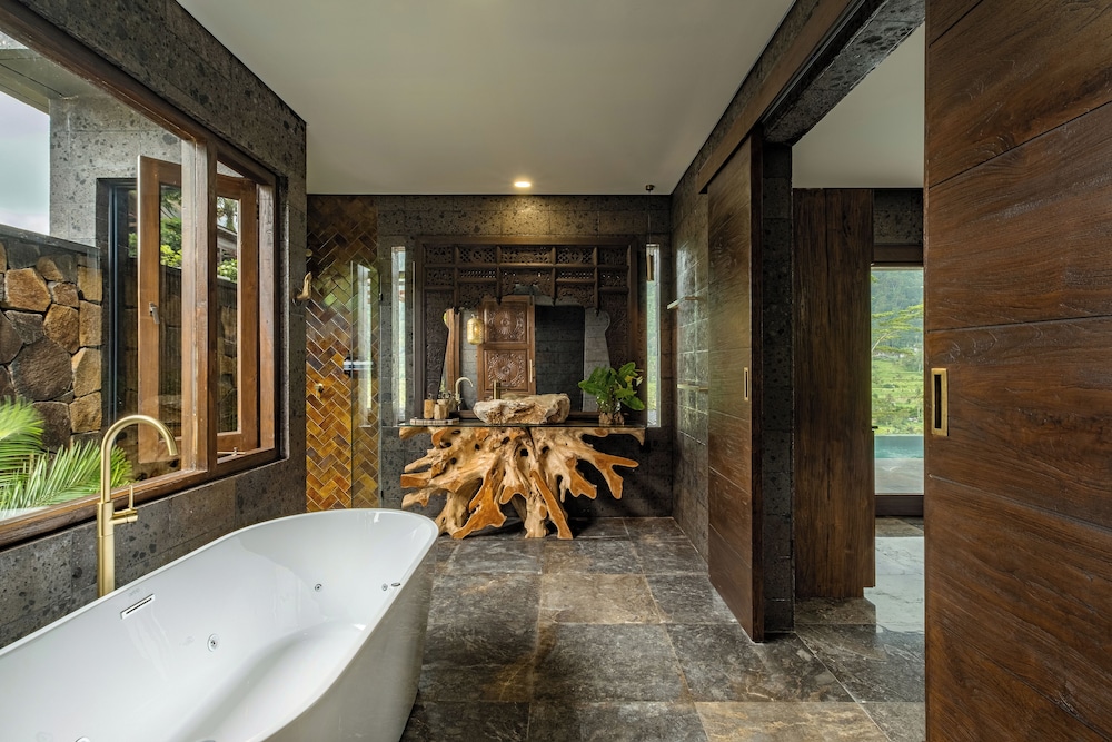 Executive Villa, 1 King Bed, Valley View