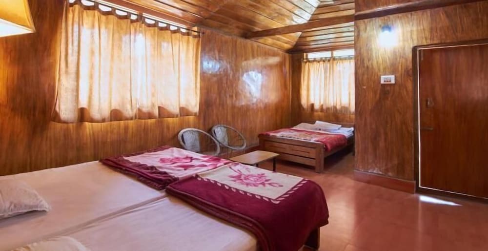 Grand Quadruple Room