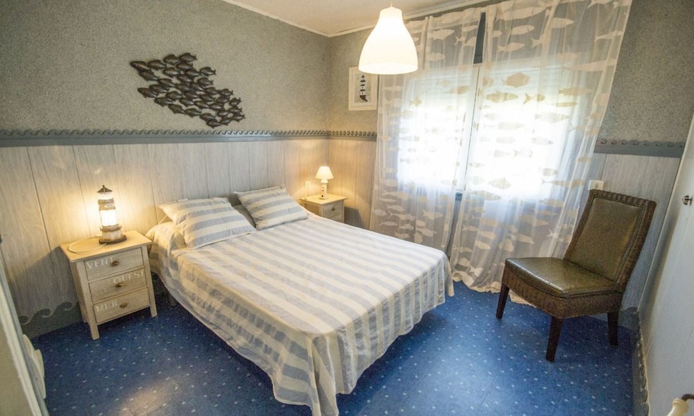 Apartamento Familiar, 2 Dormitorios, Balcón, Vista a la Playa