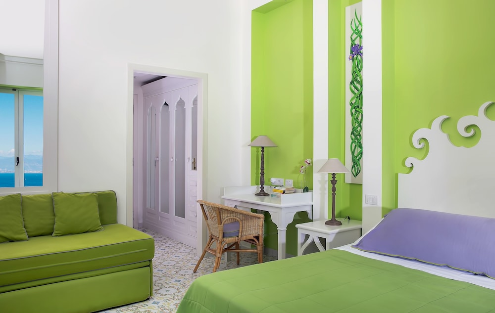 Classic Double or Twin Room, Sea View