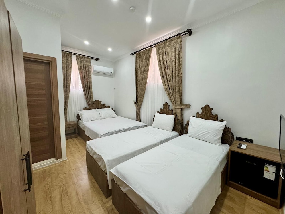 Classic Quadruple Room