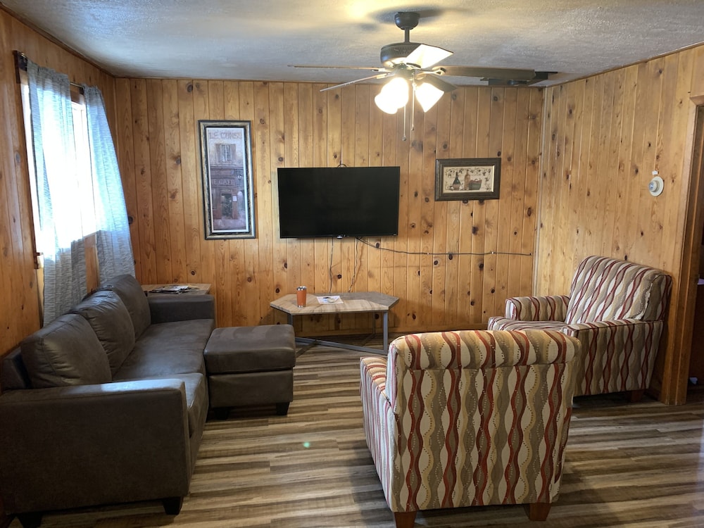 Deluxe Cabin, 2 Bedrooms, Mountain View photo 2