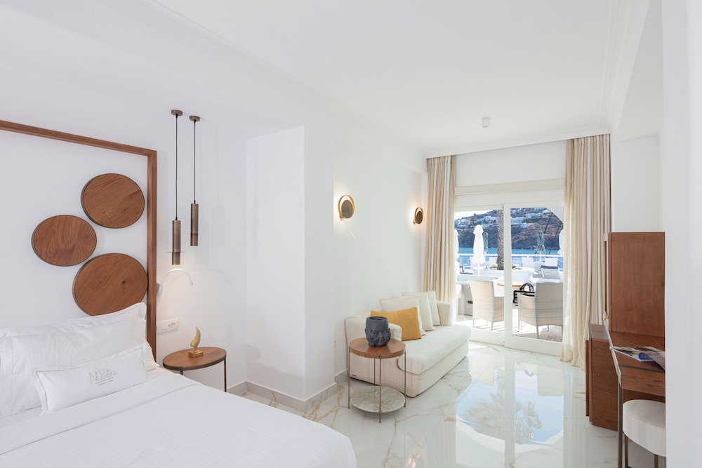 Island Lover Suite For Two with Outdoor Hot Tub, Sea View - Photo 4