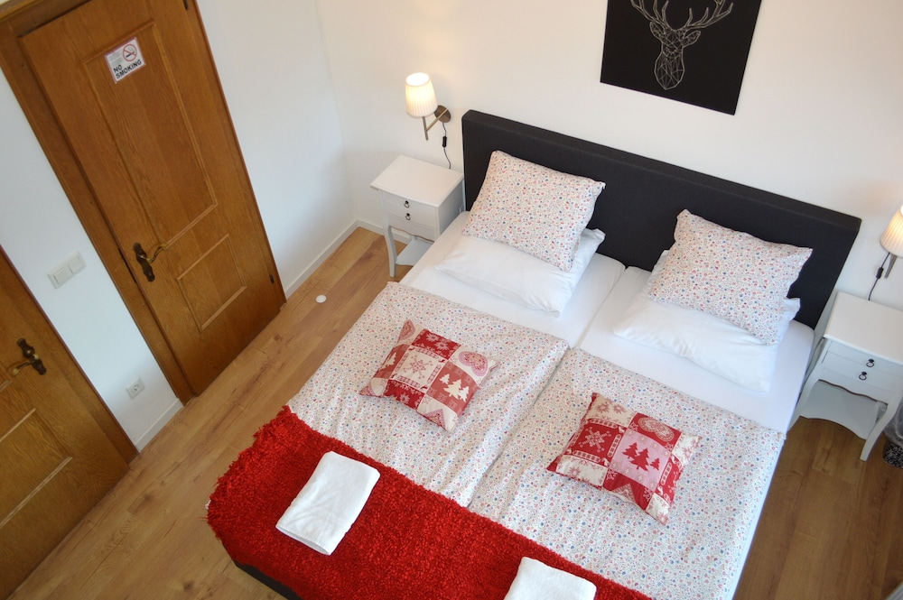 Traditional Double or Twin Room, Mountain View photo 3