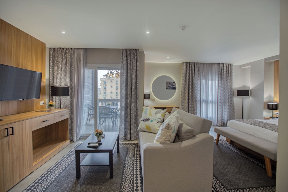 Junior Suite - Photo 9