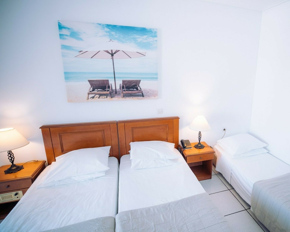 Comfort Room - Photo 2